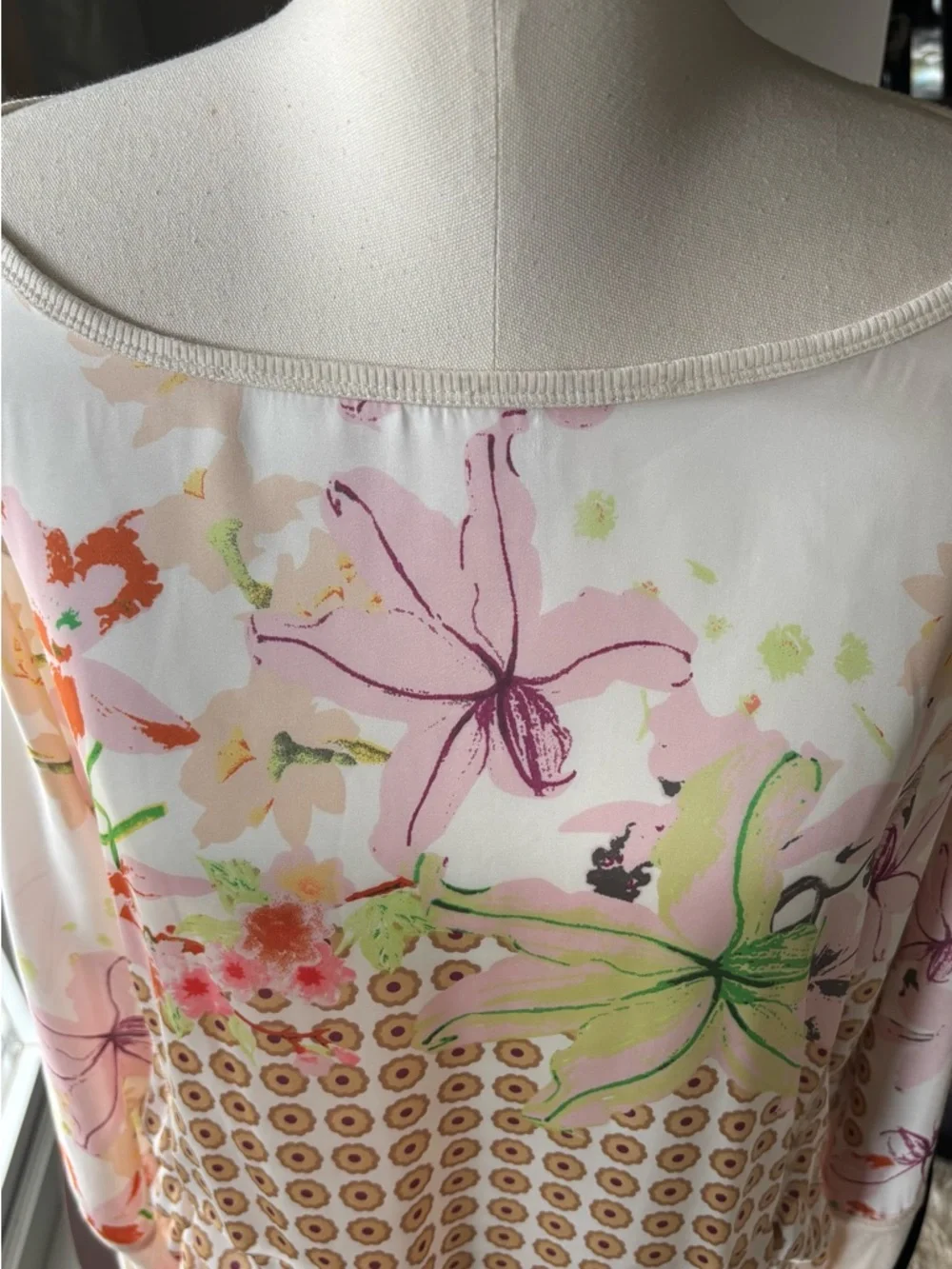 Exec Cond Anthropologie Tiny Brand Floral Mix-Print Boho Satin Blouse in Cream - Picture 3 of 17